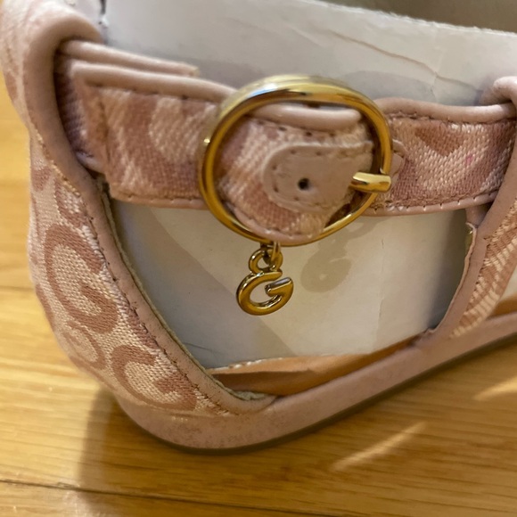 NWOT G by Guess open-toed sandals NEVER WORN - Picture 4 of 6